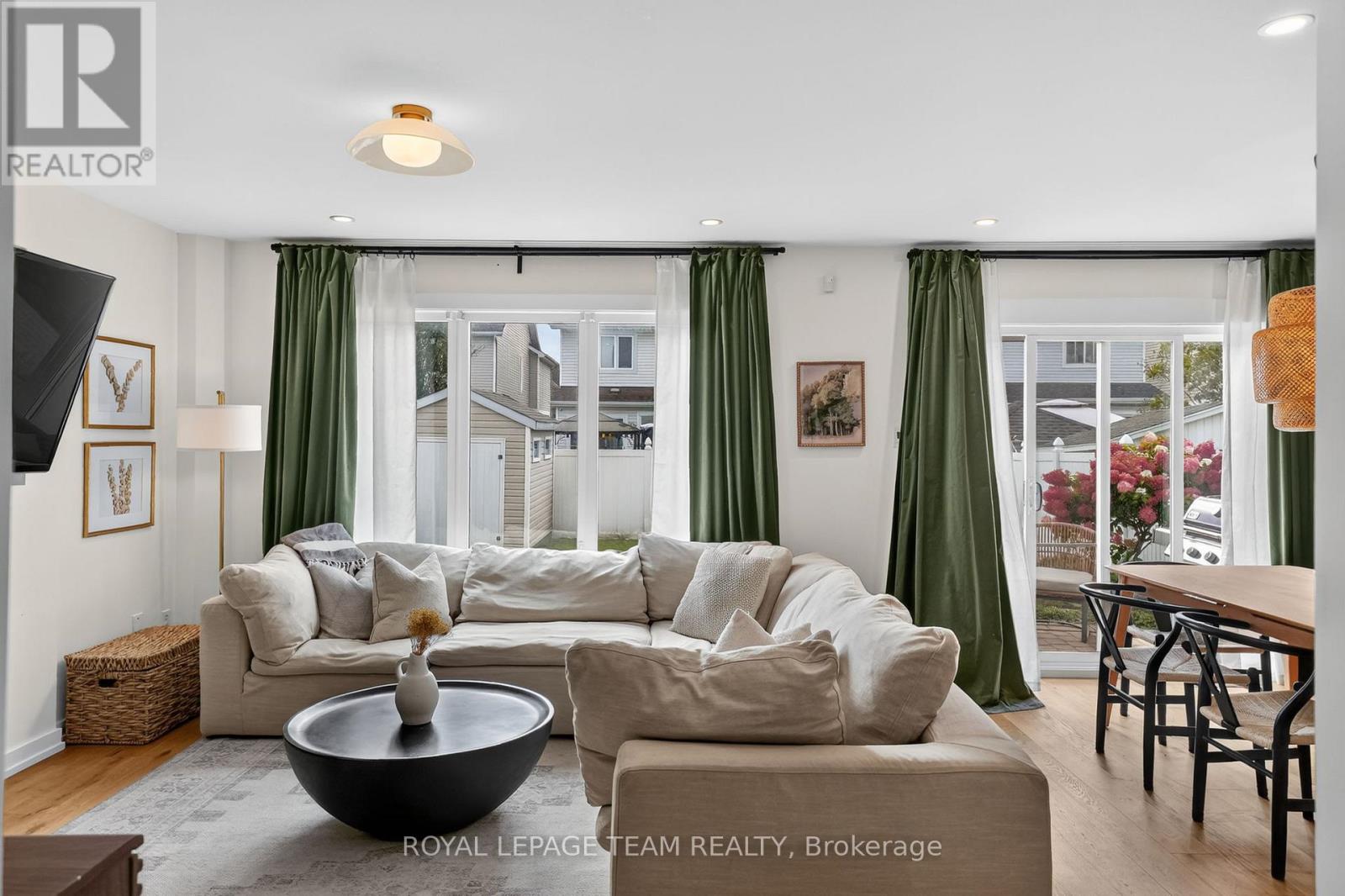 8 Oriska Way Property Photo 9
