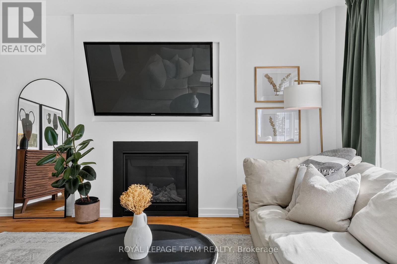 8 Oriska Way Property Photo 10