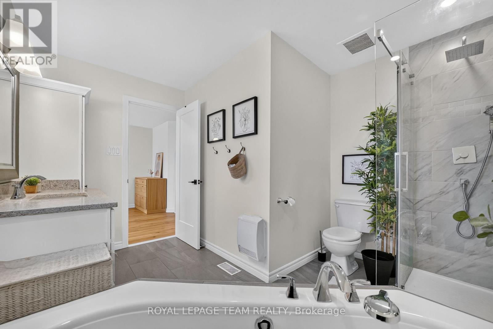 8 Oriska Way Property Photo 27