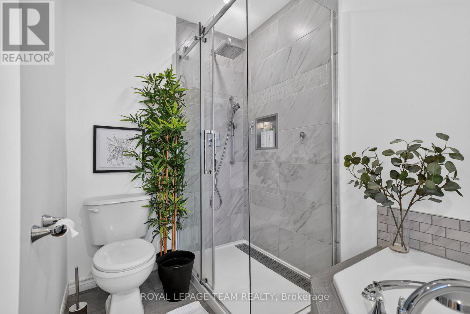 8 Oriska Way Property Photo 28