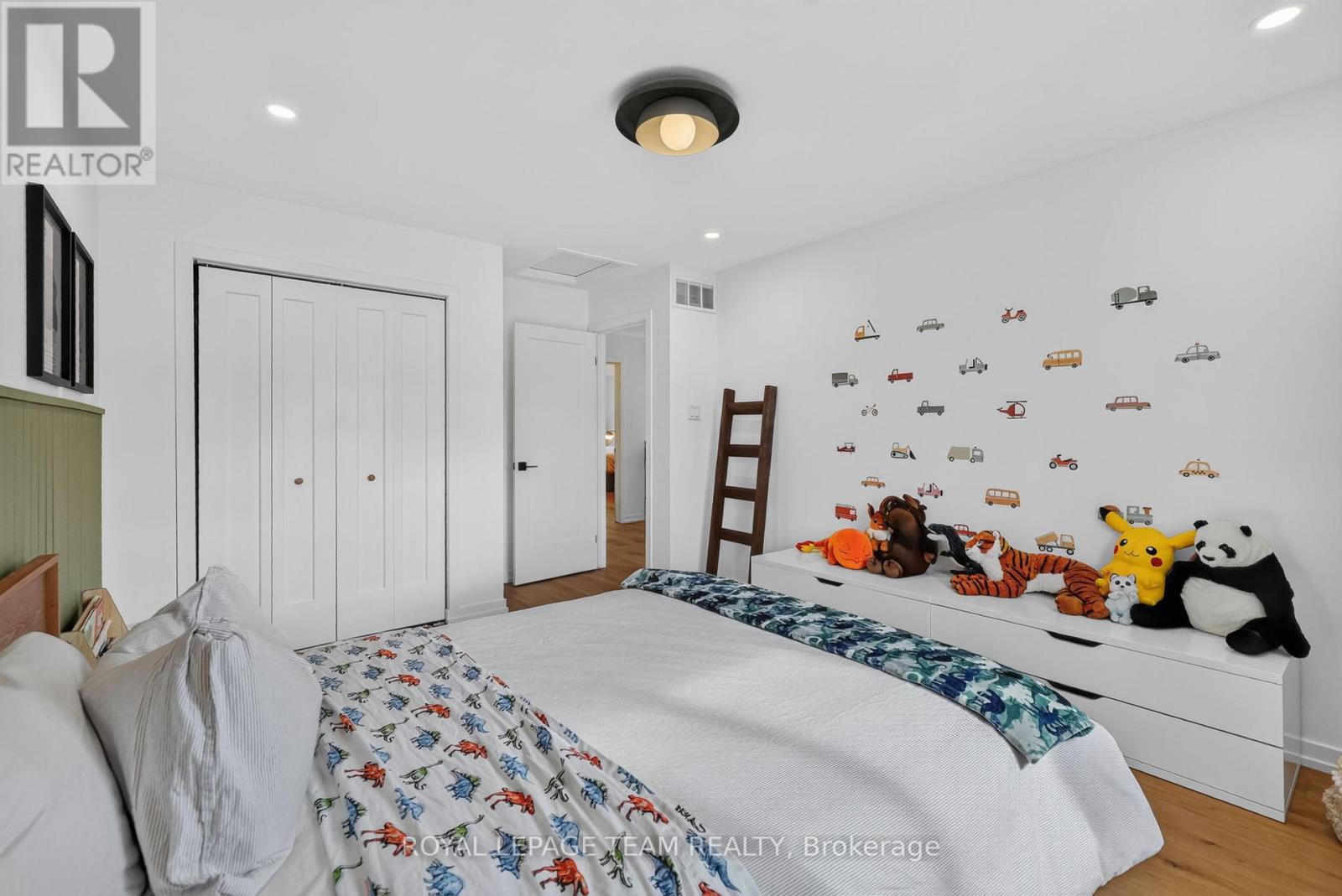 8 Oriska Way Property Photo 32