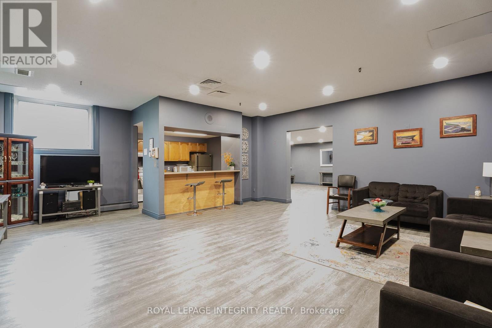 212 - 2650 Southvale Crescent Property Photo 26