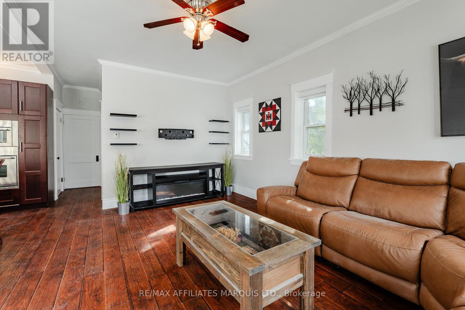 8 Mechanic Street W Property Photo 7