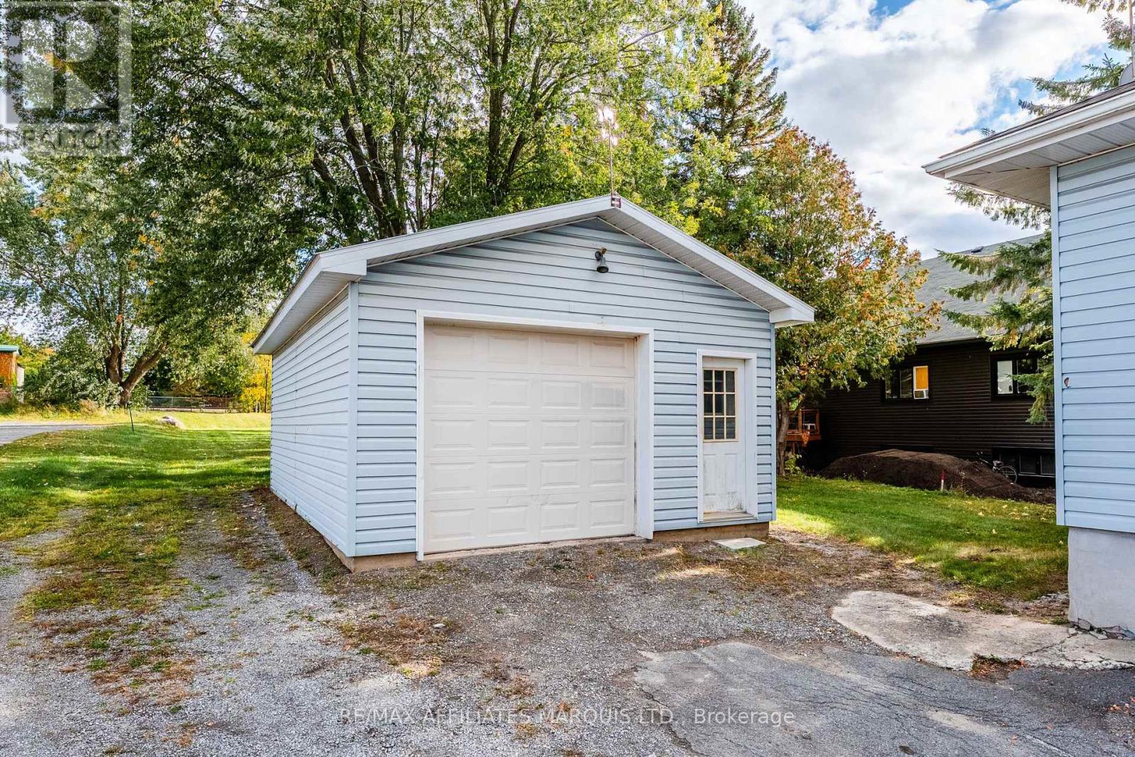 8 Mechanic Street W Property Photo 25