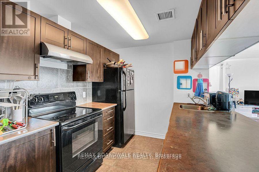408 - 234 Rideau Street Property Photo 6