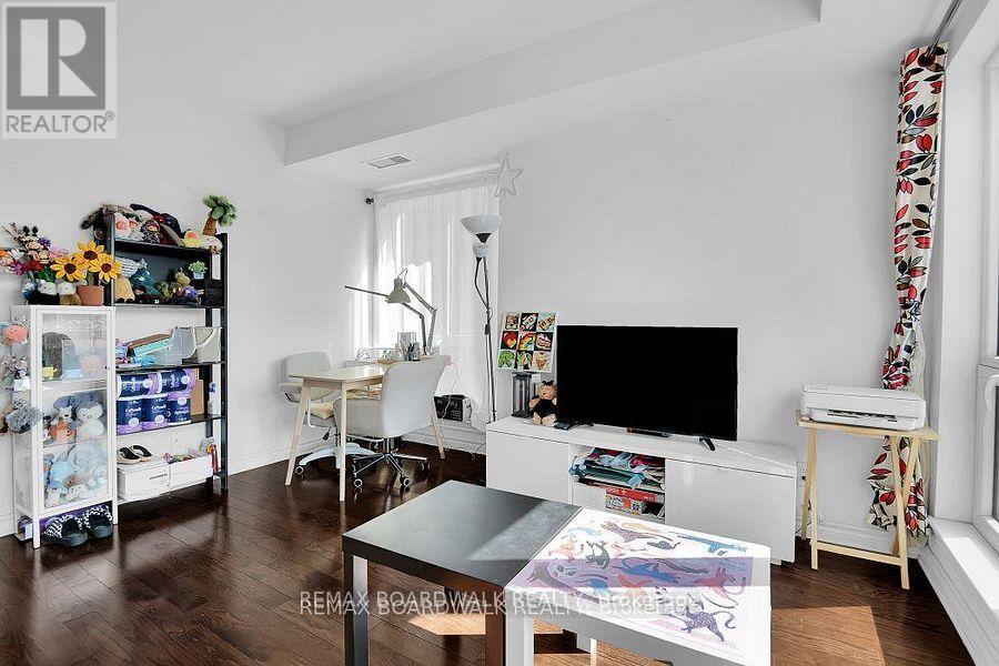 408 - 234 Rideau Street Property Photo 14
