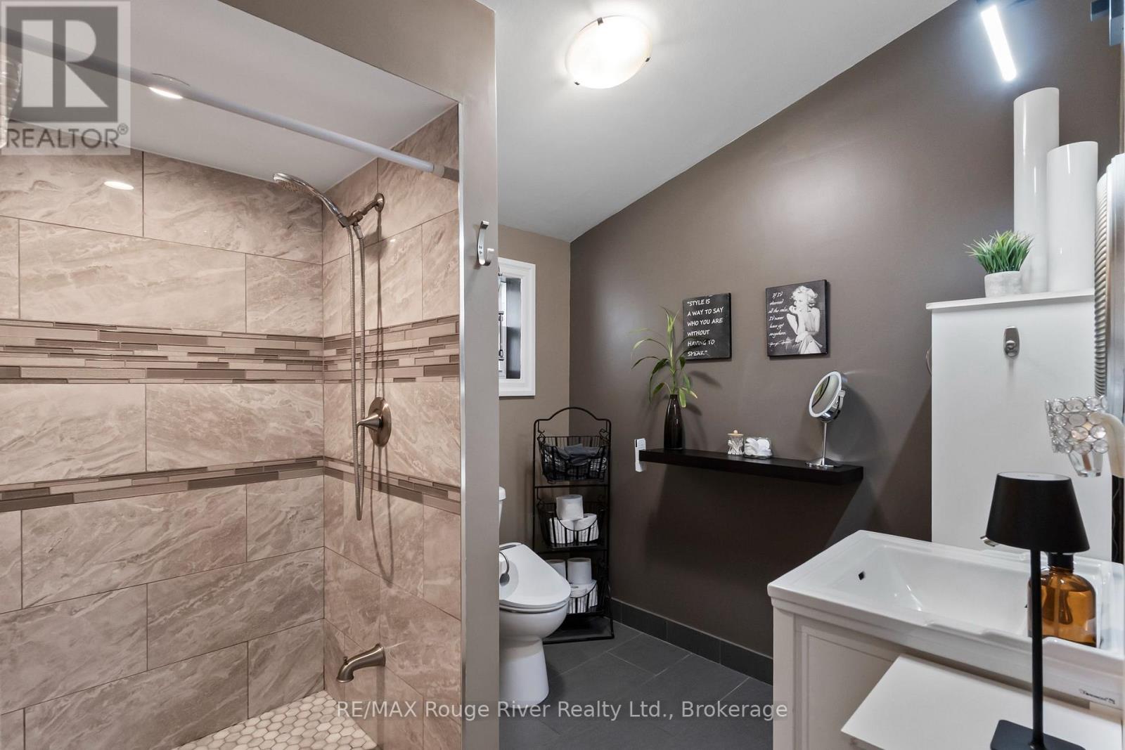 472 Canal Road Property Photo 24