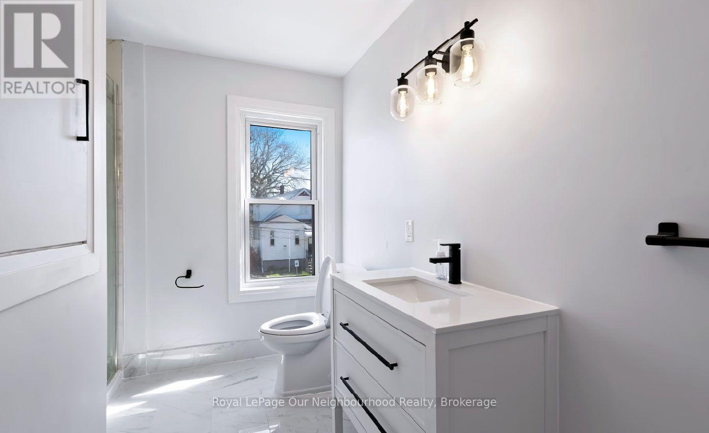 Unit 2 - 5749 Summer Street Property Photo 8