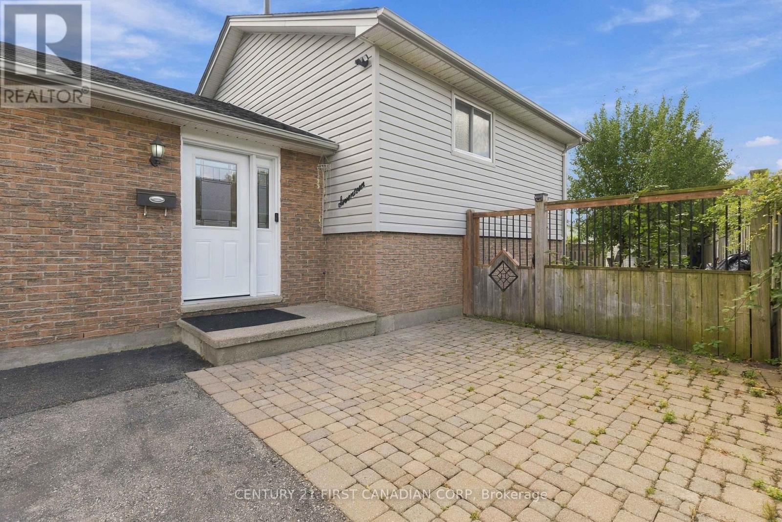 17 Archer Crescent Property Photo 4