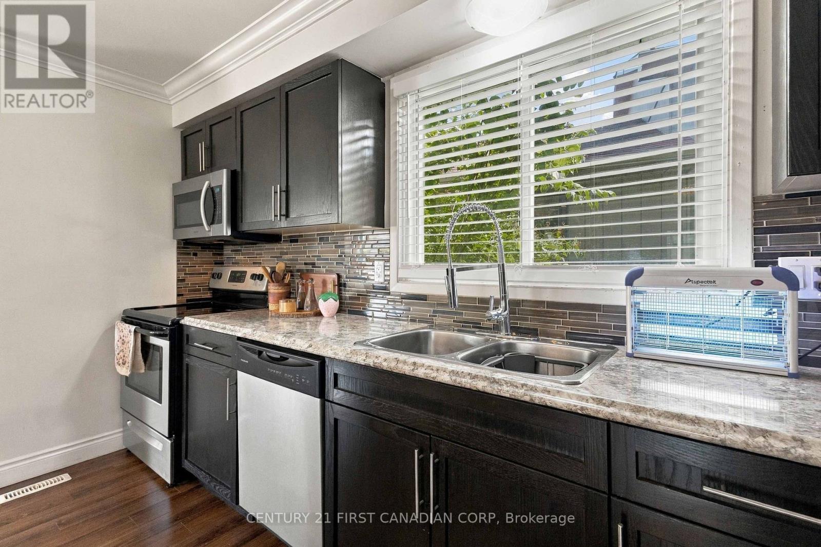 17 Archer Crescent Property Photo 18