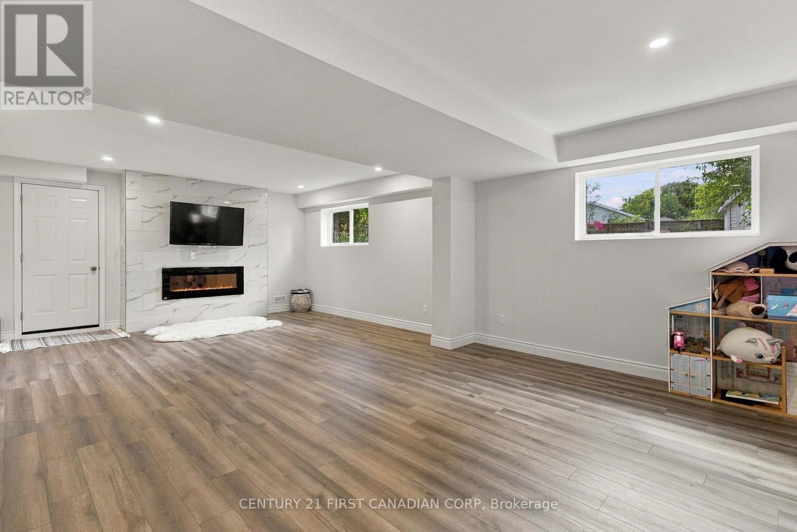 17 Archer Crescent Property Photo 29