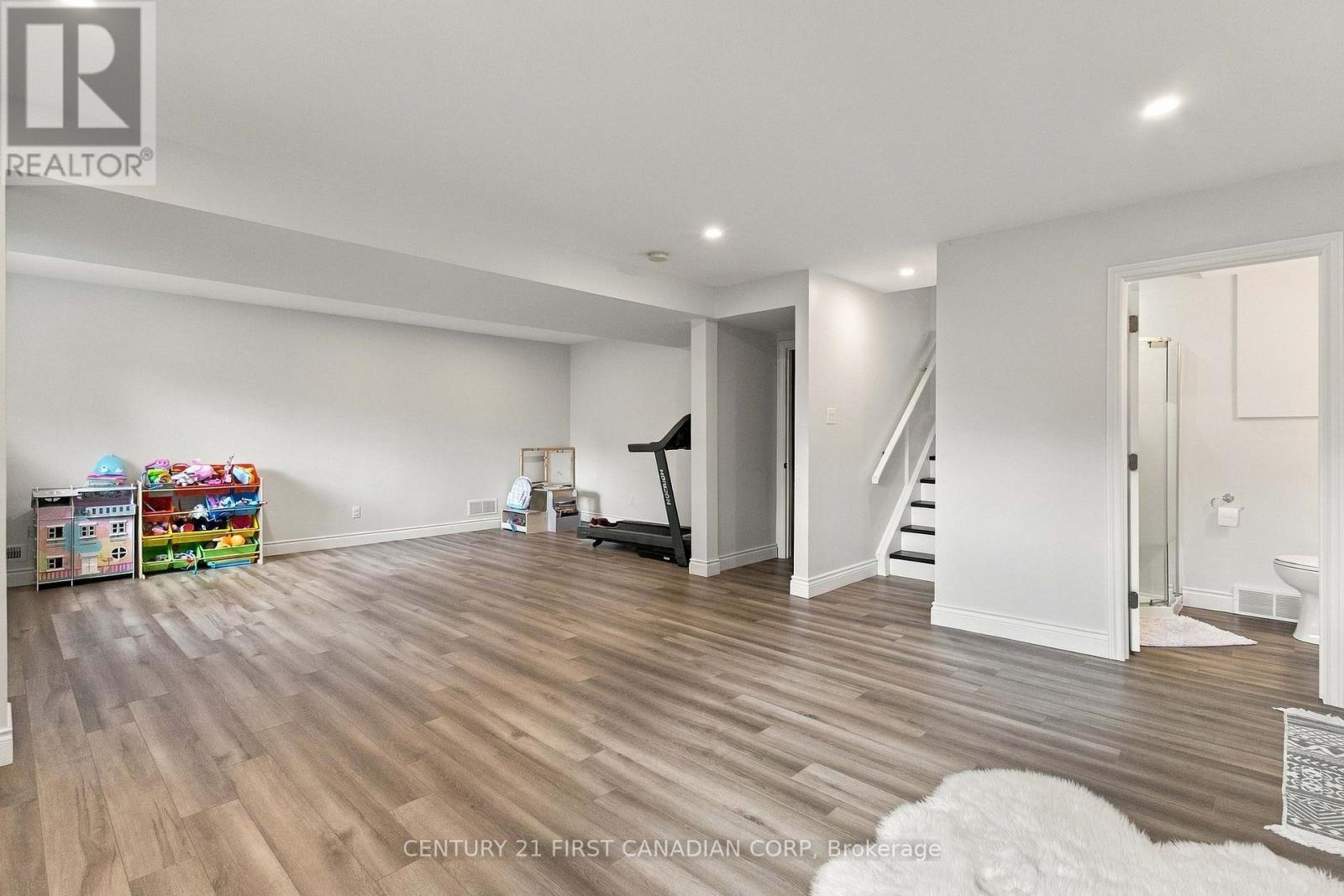 17 Archer Crescent Property Photo 33