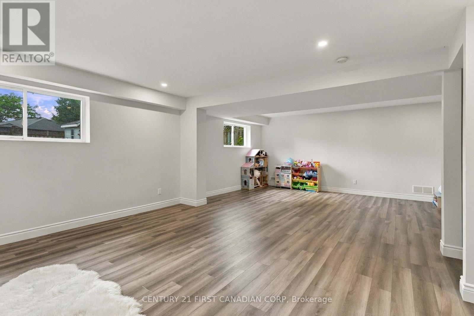 17 Archer Crescent Property Photo 34