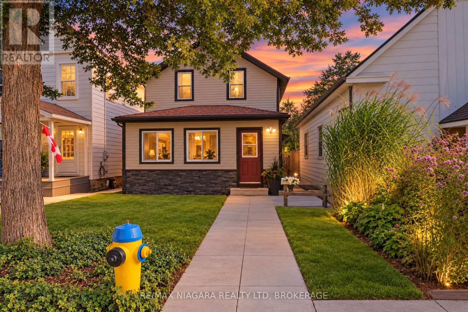 15 Adelaide Street Property Photo 1