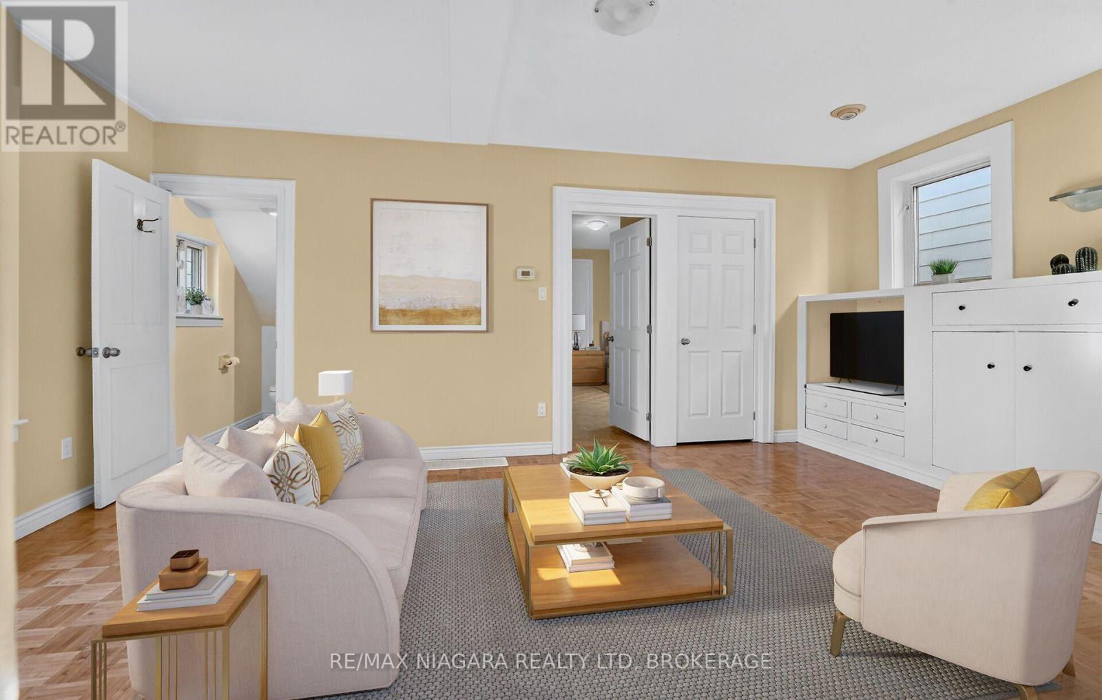 15 Adelaide Street Property Photo 7