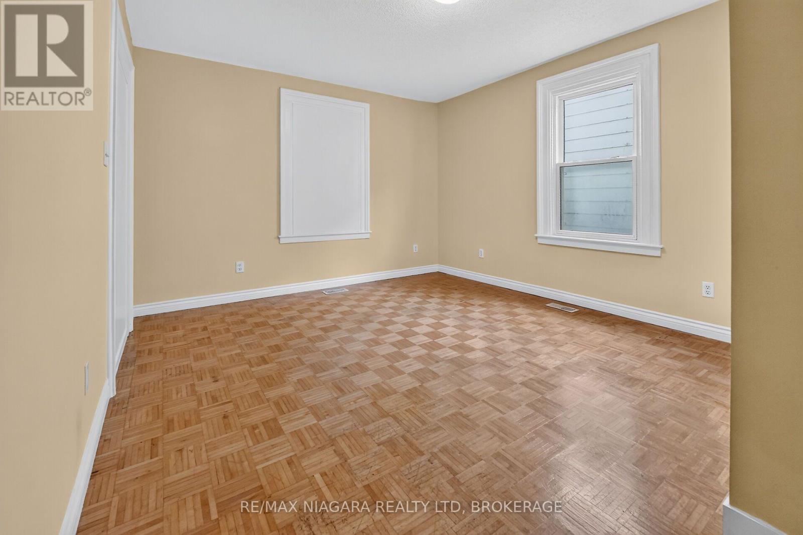 15 Adelaide Street Property Photo 10