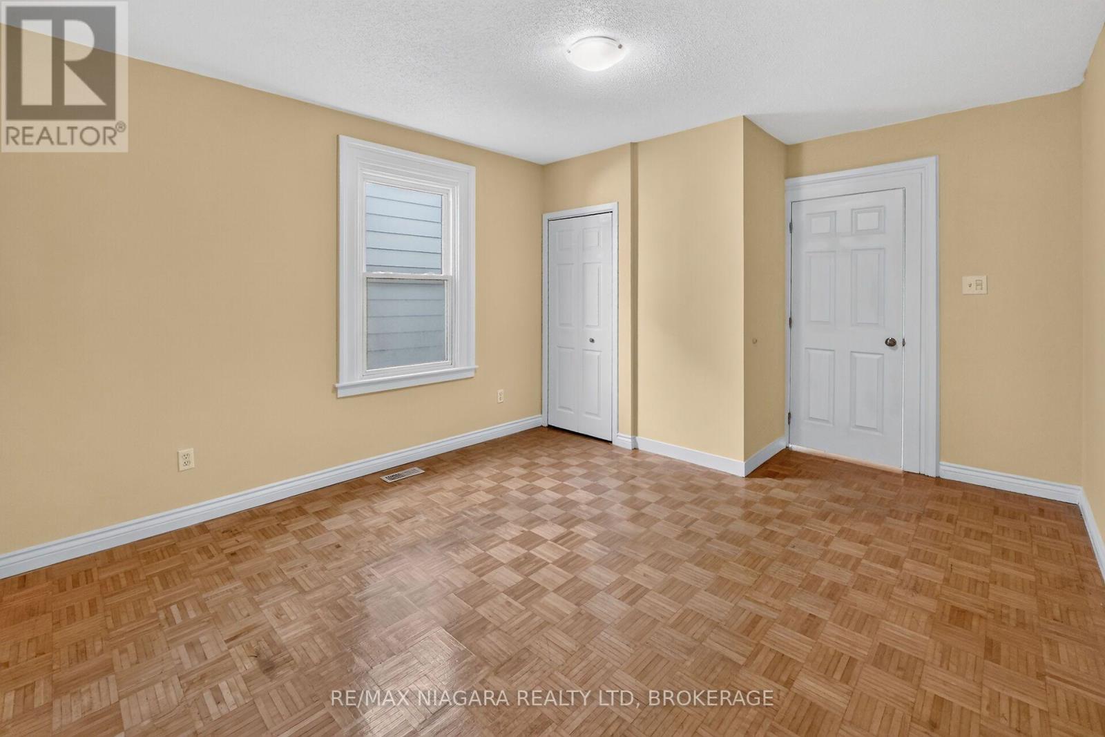 15 Adelaide Street Property Photo 11