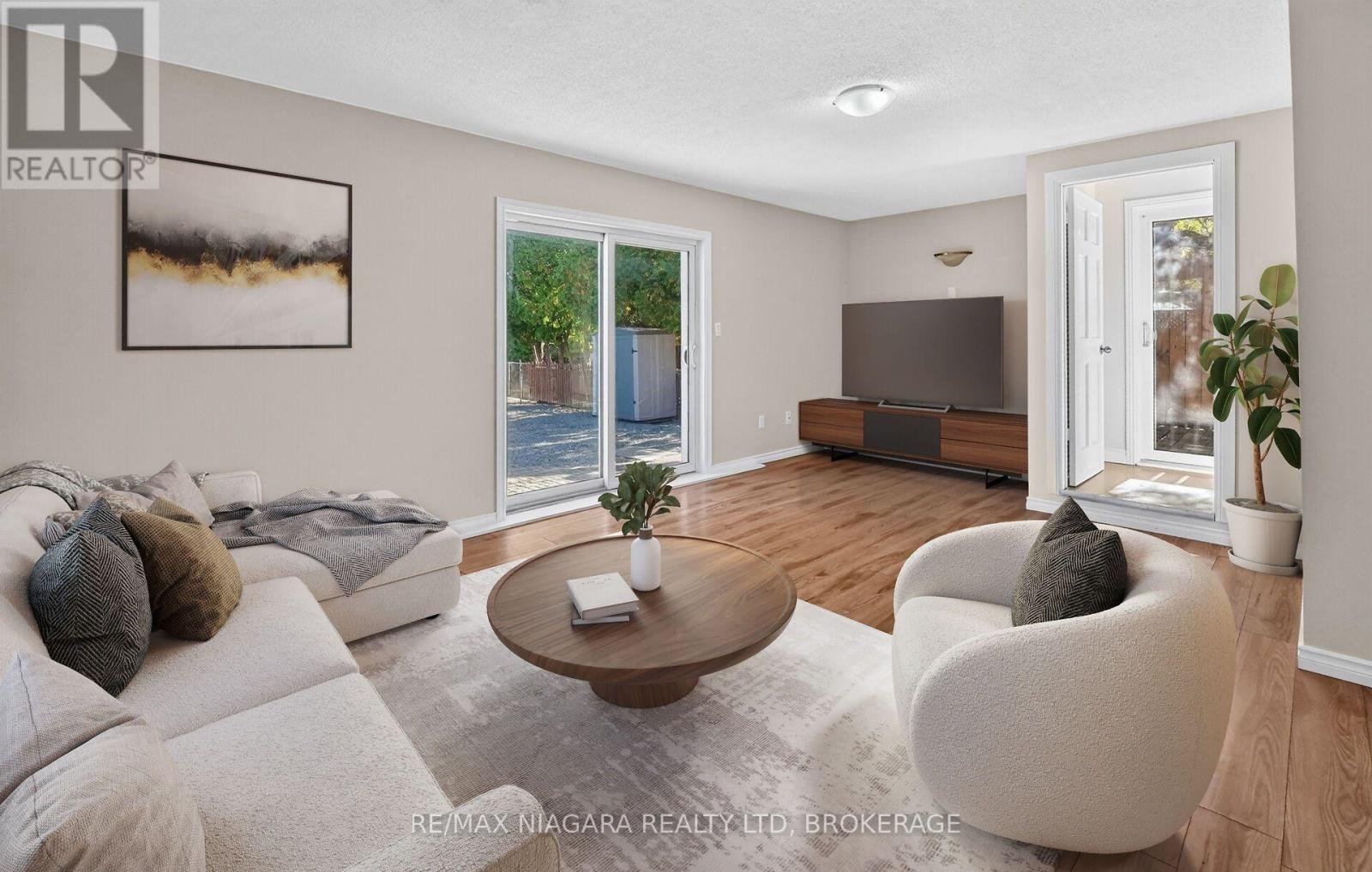 15 Adelaide Street Property Photo 16