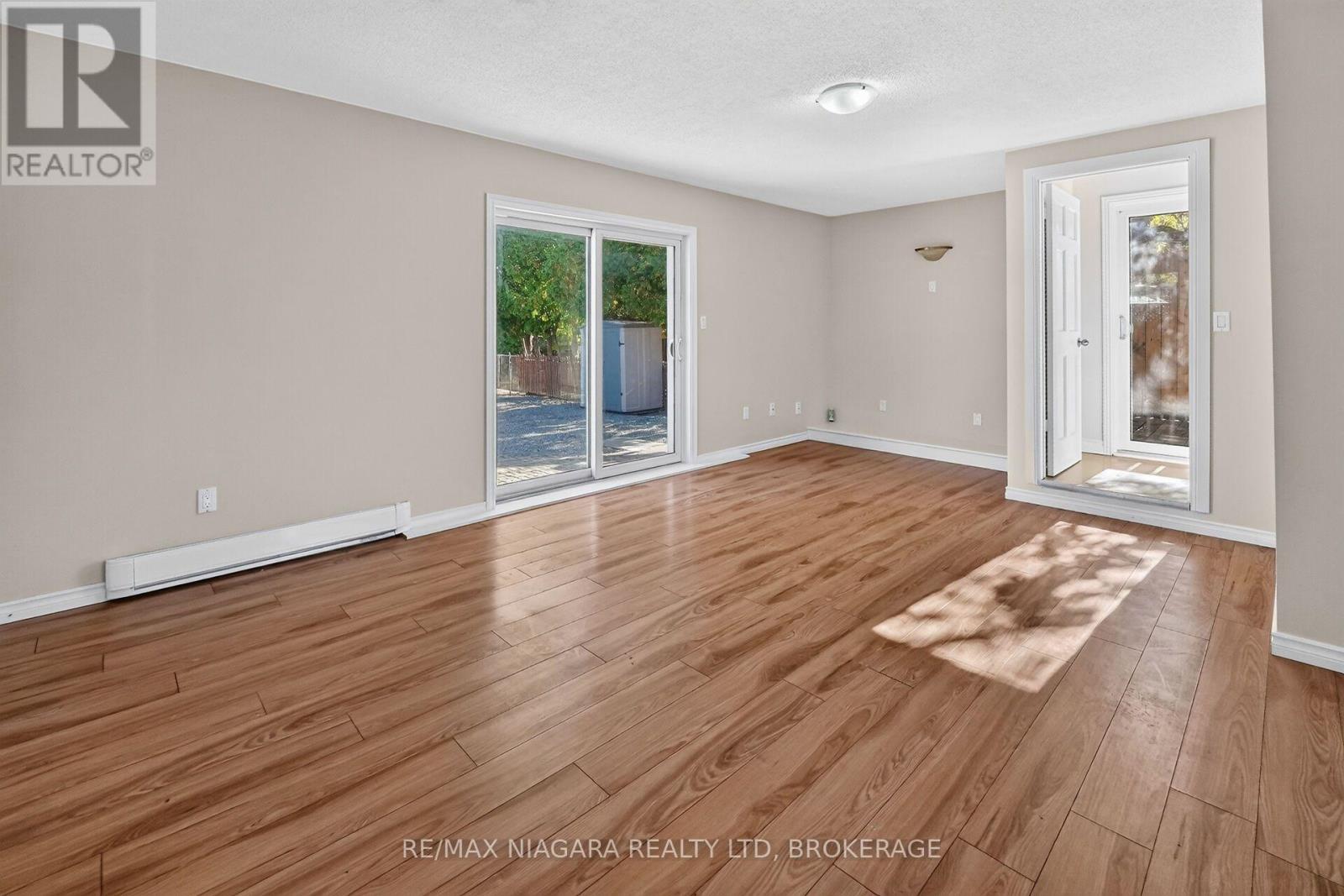 15 Adelaide Street Property Photo 17