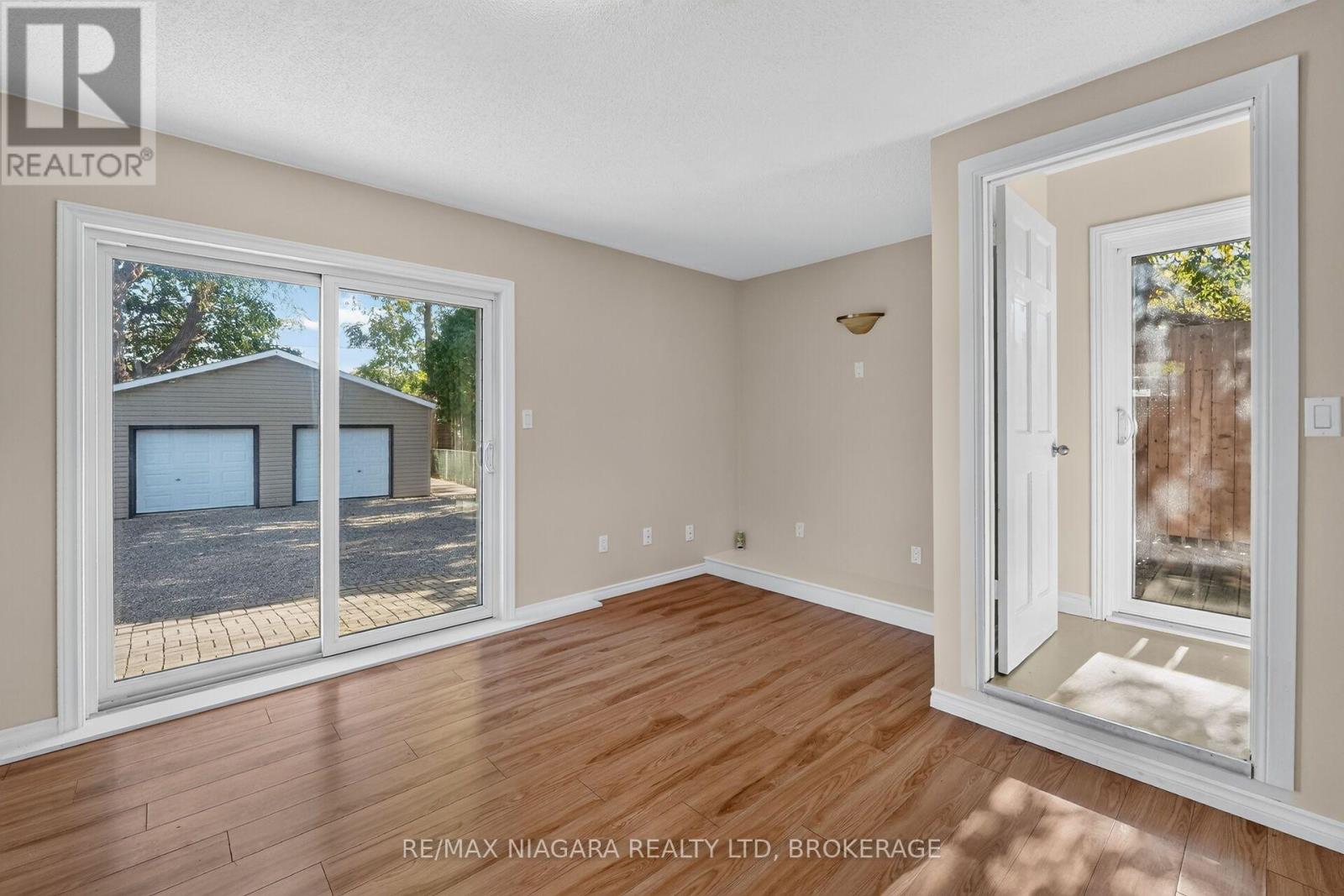 15 Adelaide Street Property Photo 19