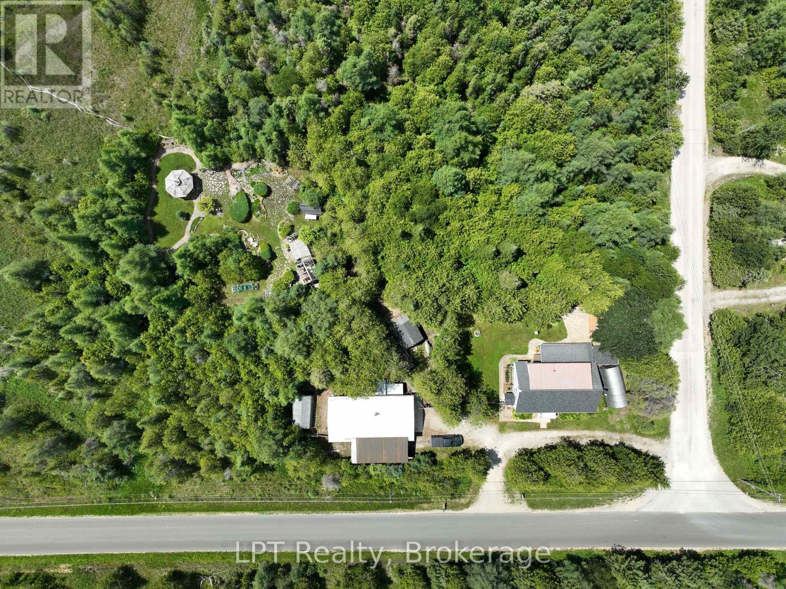 668 Pike Bay Road Property Photo 4
