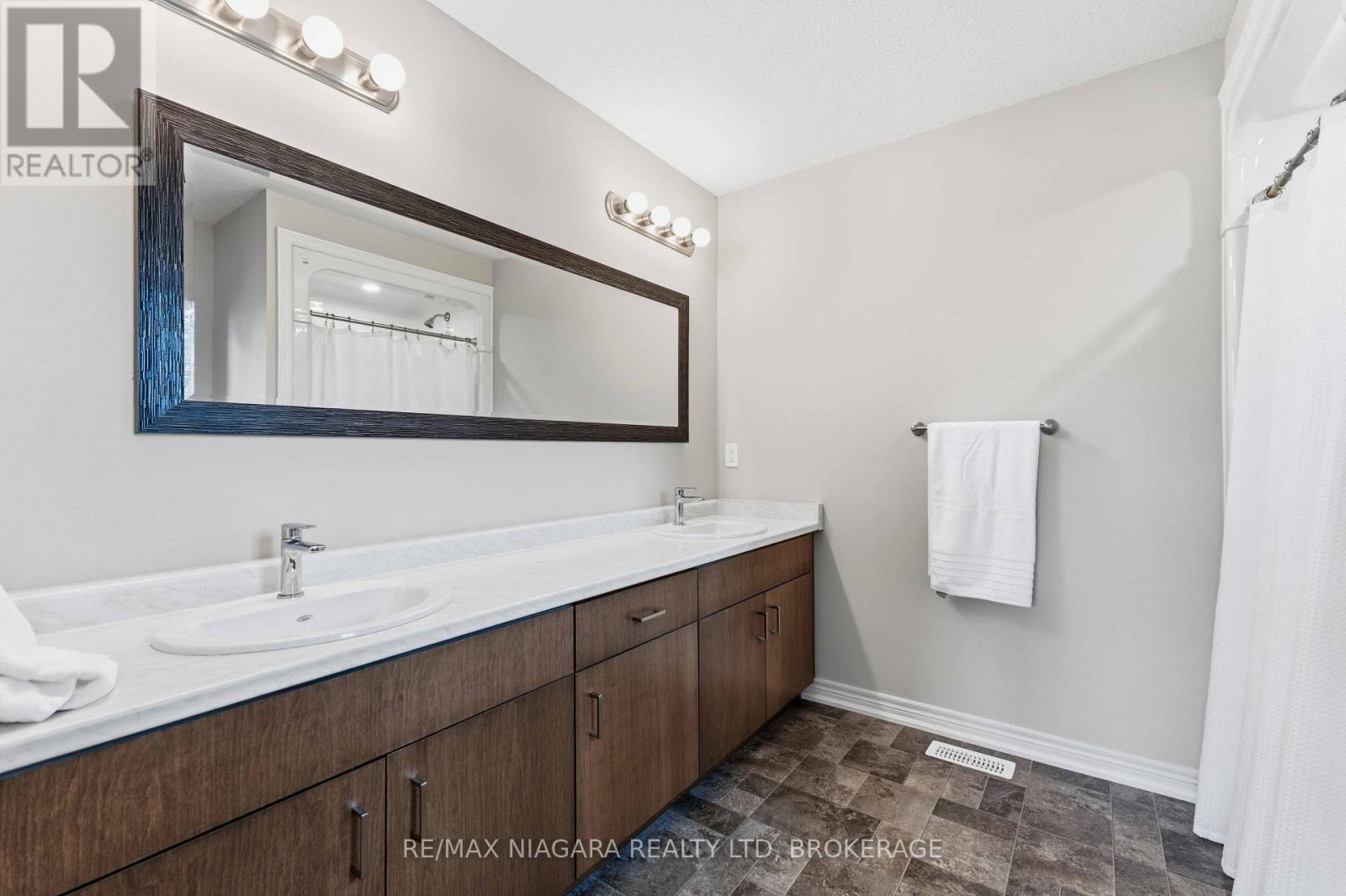 23b Bloomfield Avenue Property Photo 24