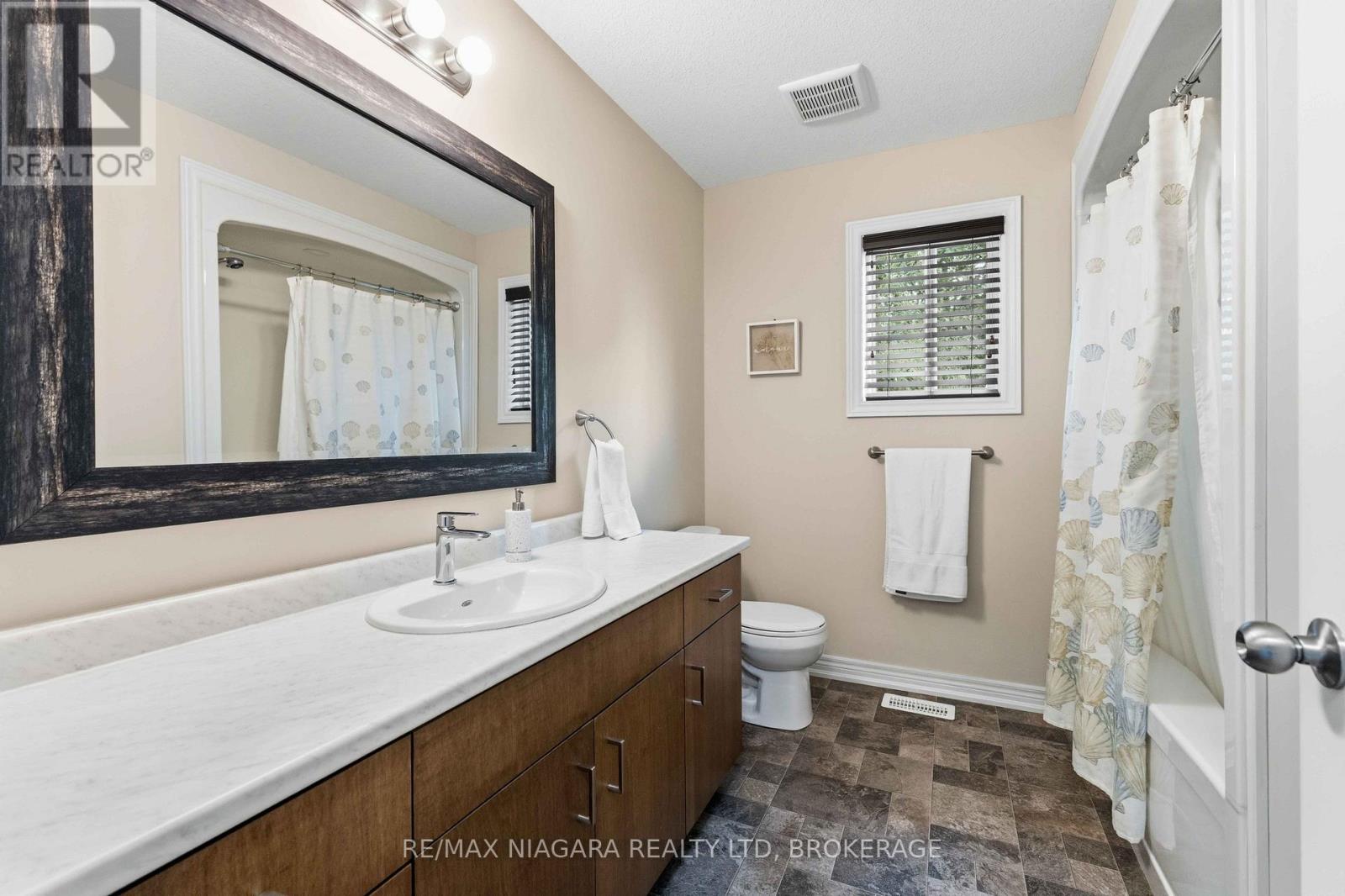 23b Bloomfield Avenue Property Photo 29
