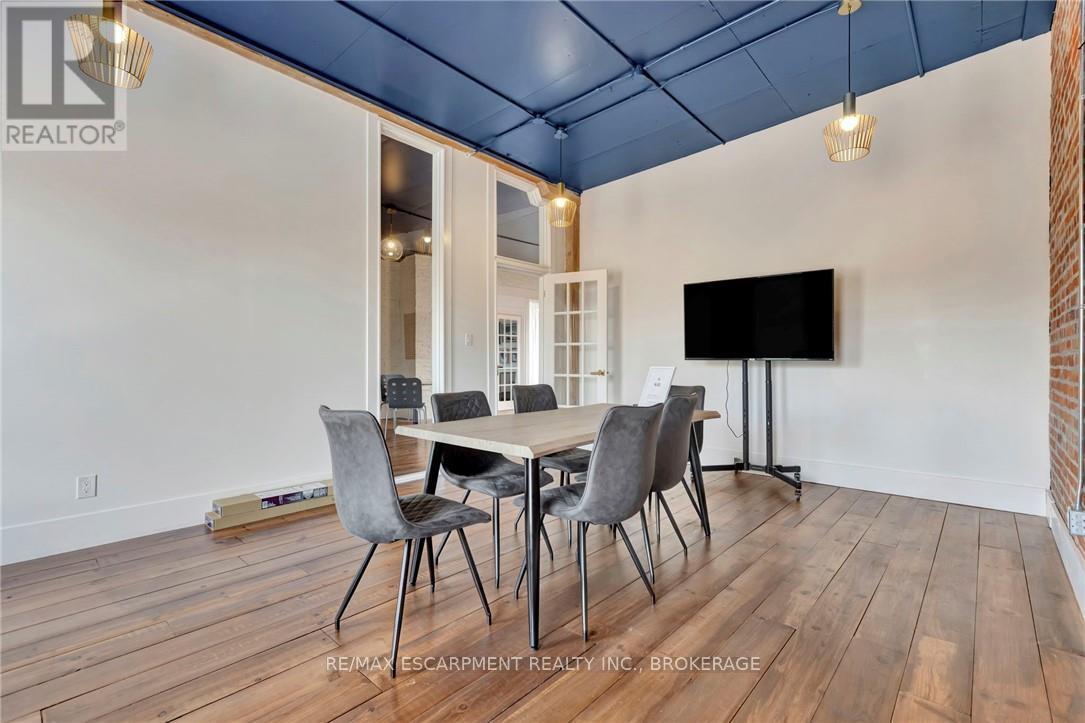 380 King Street E Property Photo 29