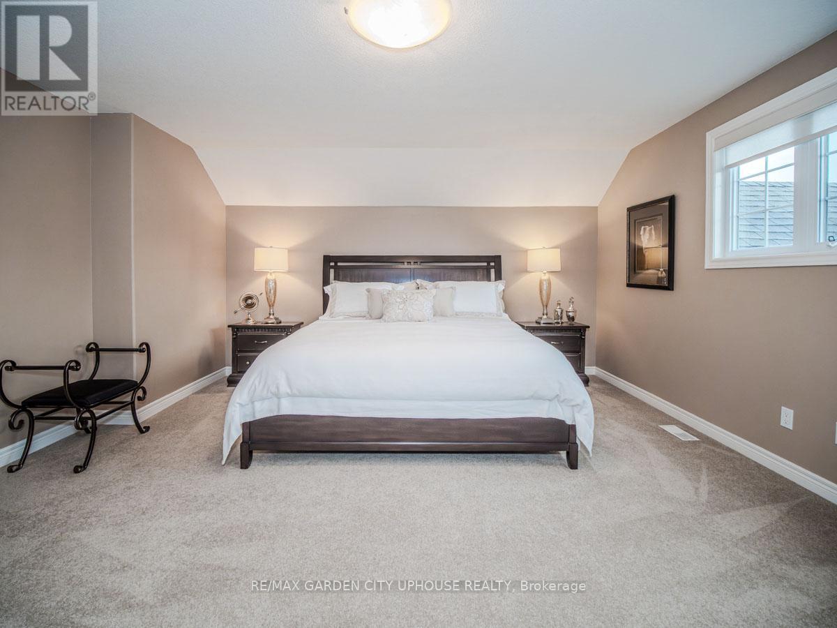 45 Oarsman Crescent Property Photo 17