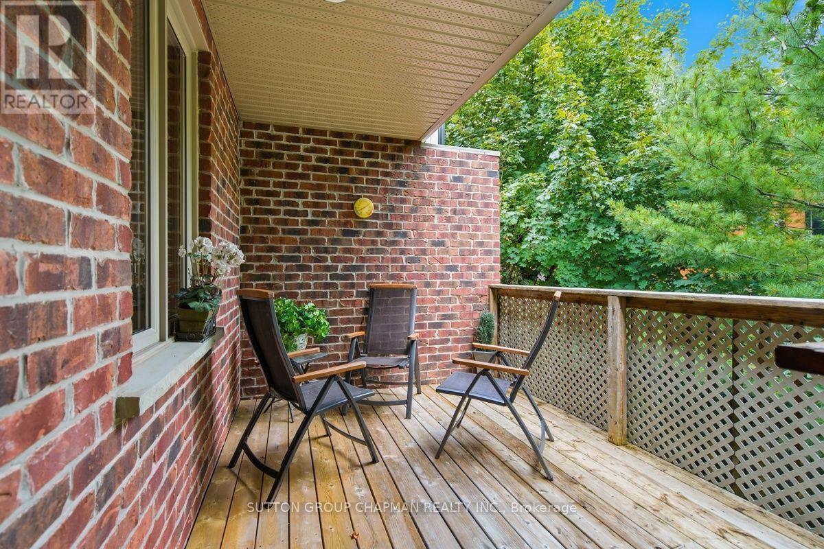 15 - 455 Hyde Park Road Property Photo 8