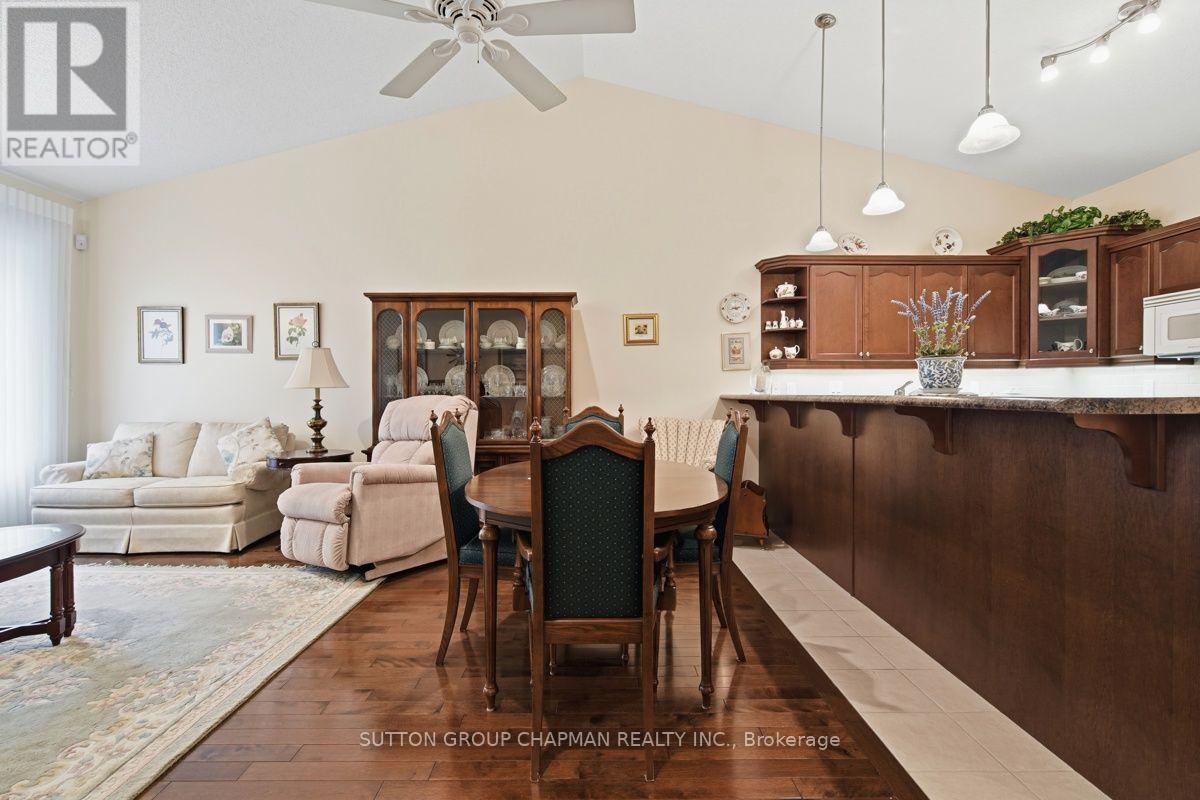15 - 455 Hyde Park Road Property Photo 23