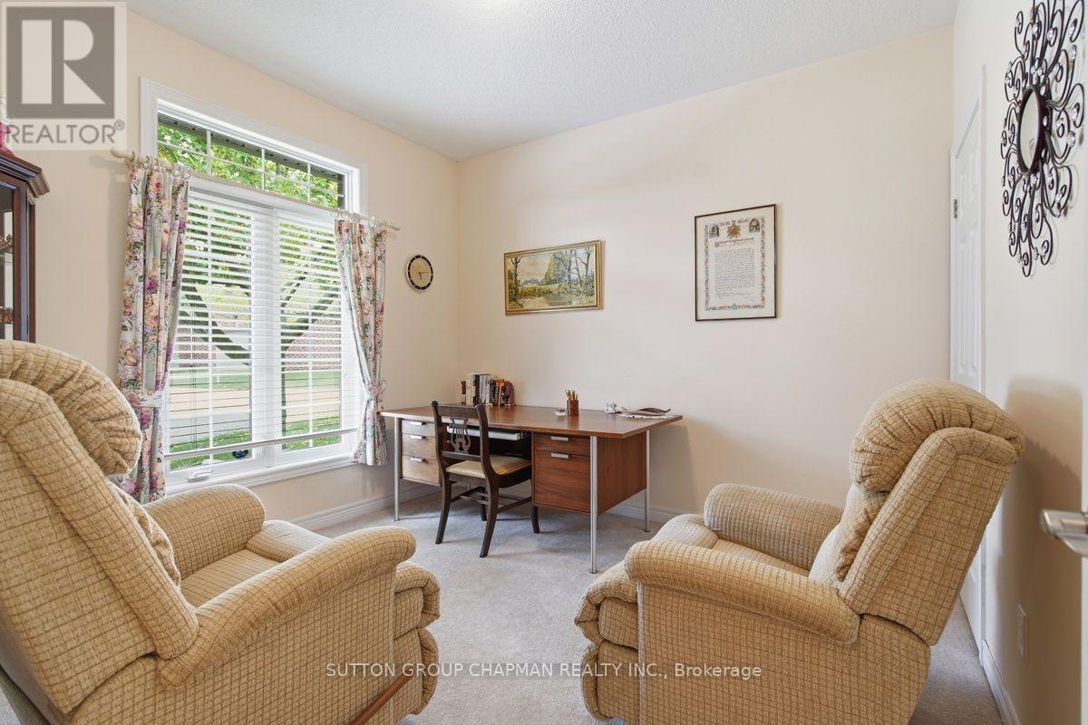15 - 455 Hyde Park Road Property Photo 35