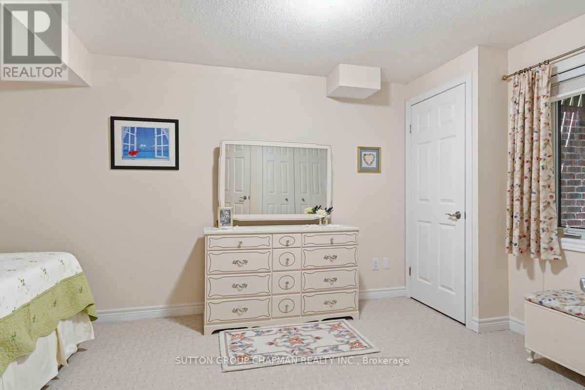 15 - 455 Hyde Park Road Property Photo 42