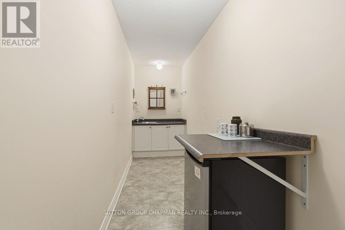 15 - 455 Hyde Park Road Property Photo 46