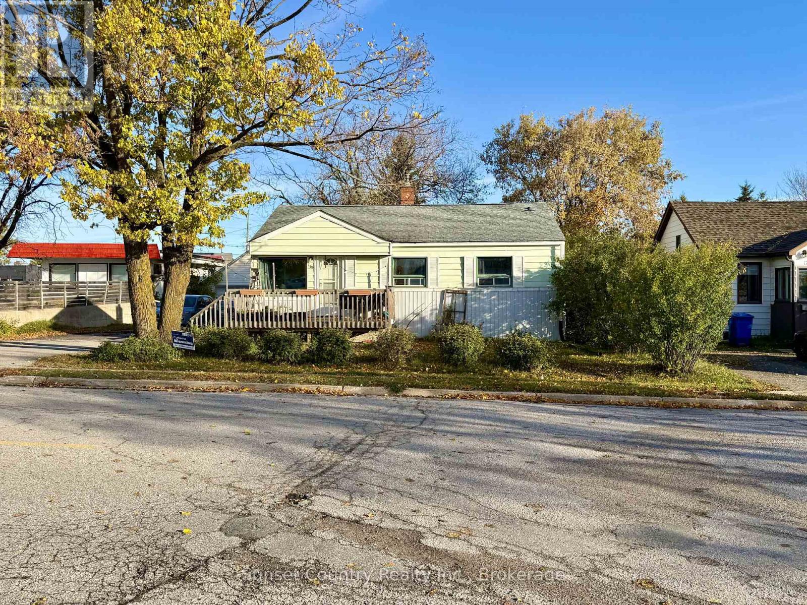169 Florence Street Property Photo 1
