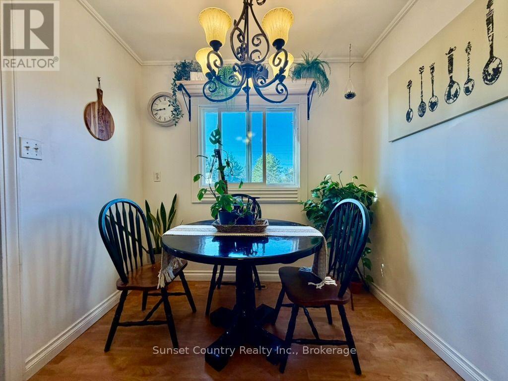 169 Florence Street Property Photo 4