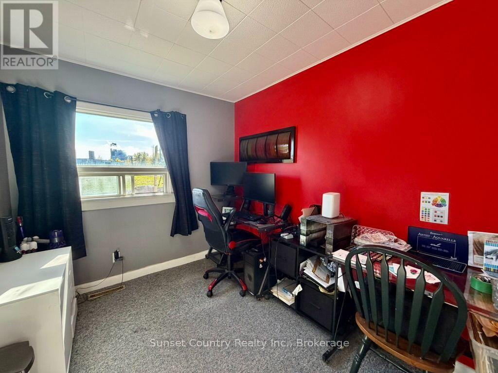 169 Florence Street Property Photo 12
