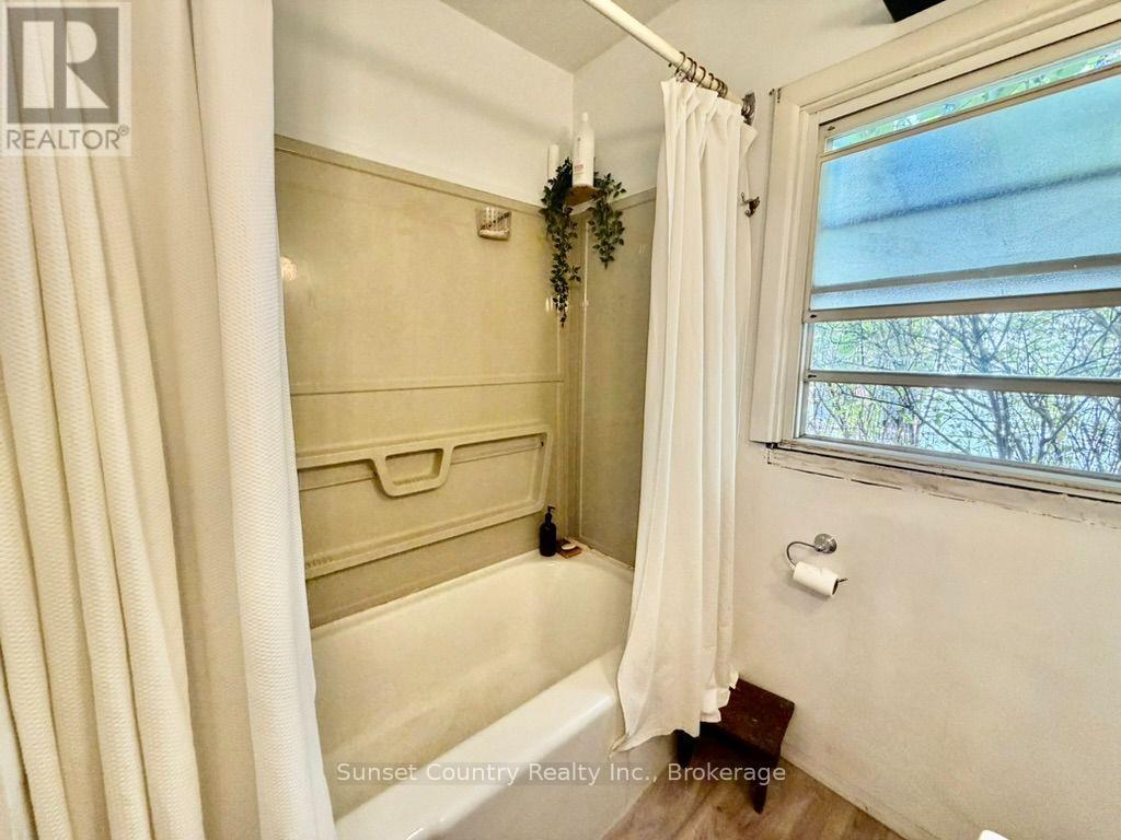169 Florence Street Property Photo 14