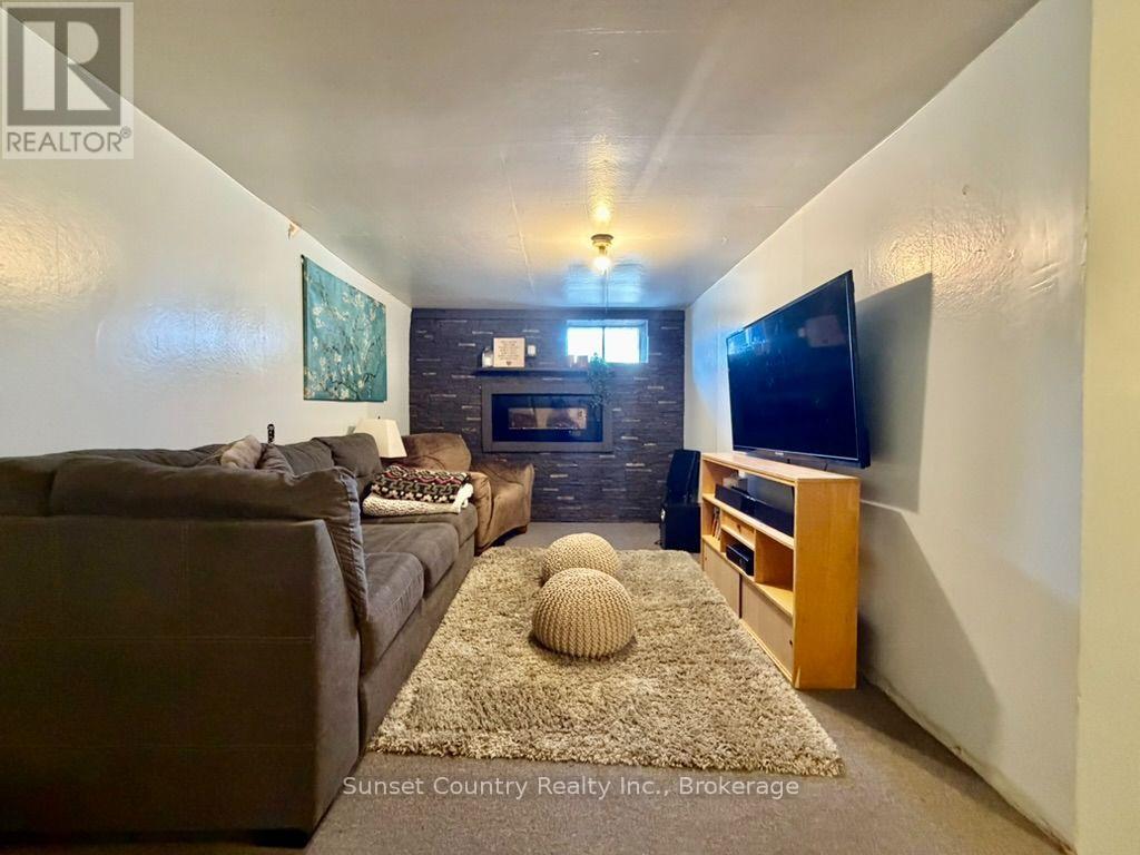 169 Florence Street Property Photo 15