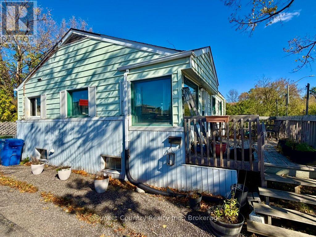 169 Florence Street Property Photo 18