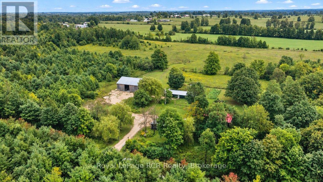 585216 Sideroad 10a Property Photo 4