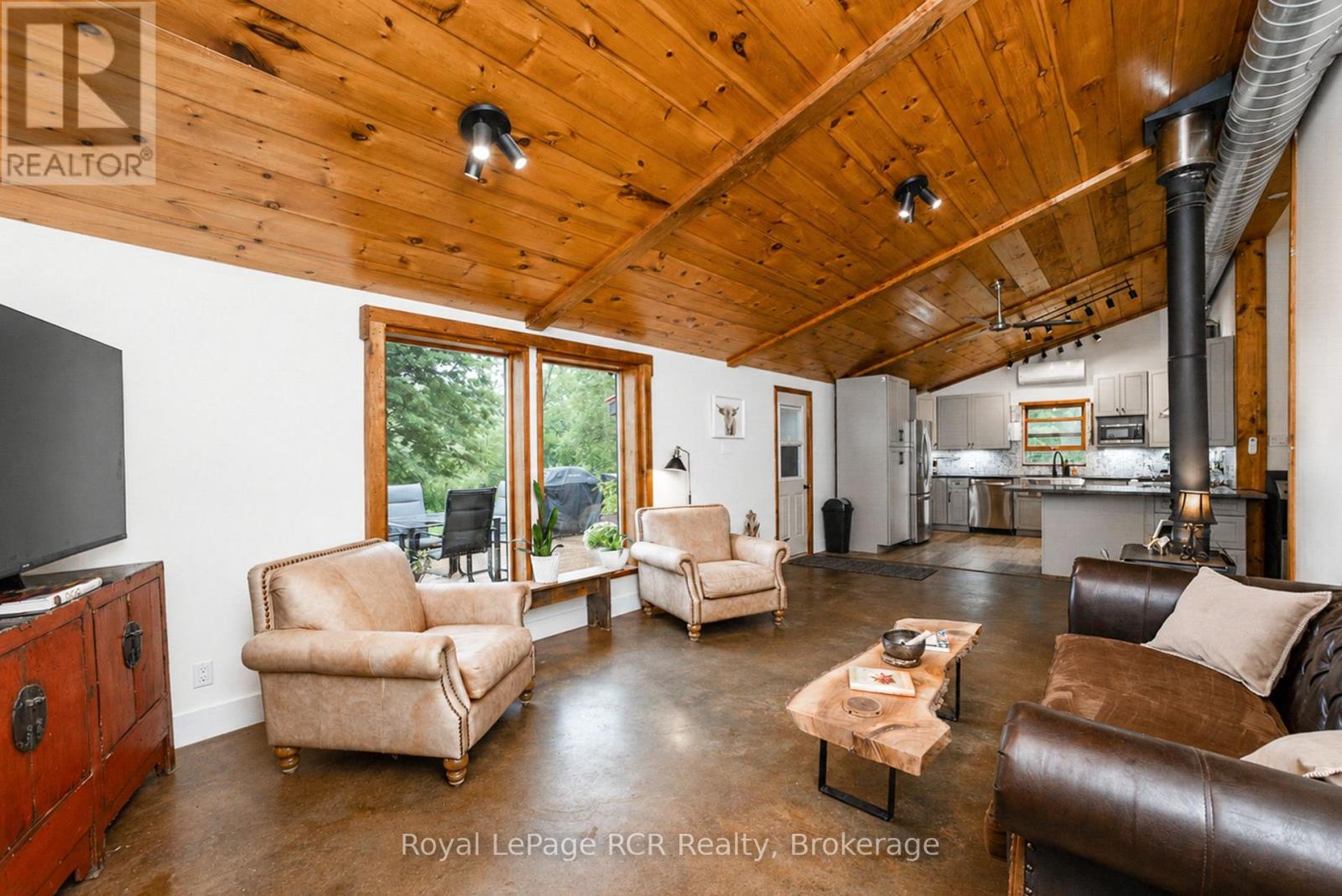 585216 Sideroad 10a Property Photo 7