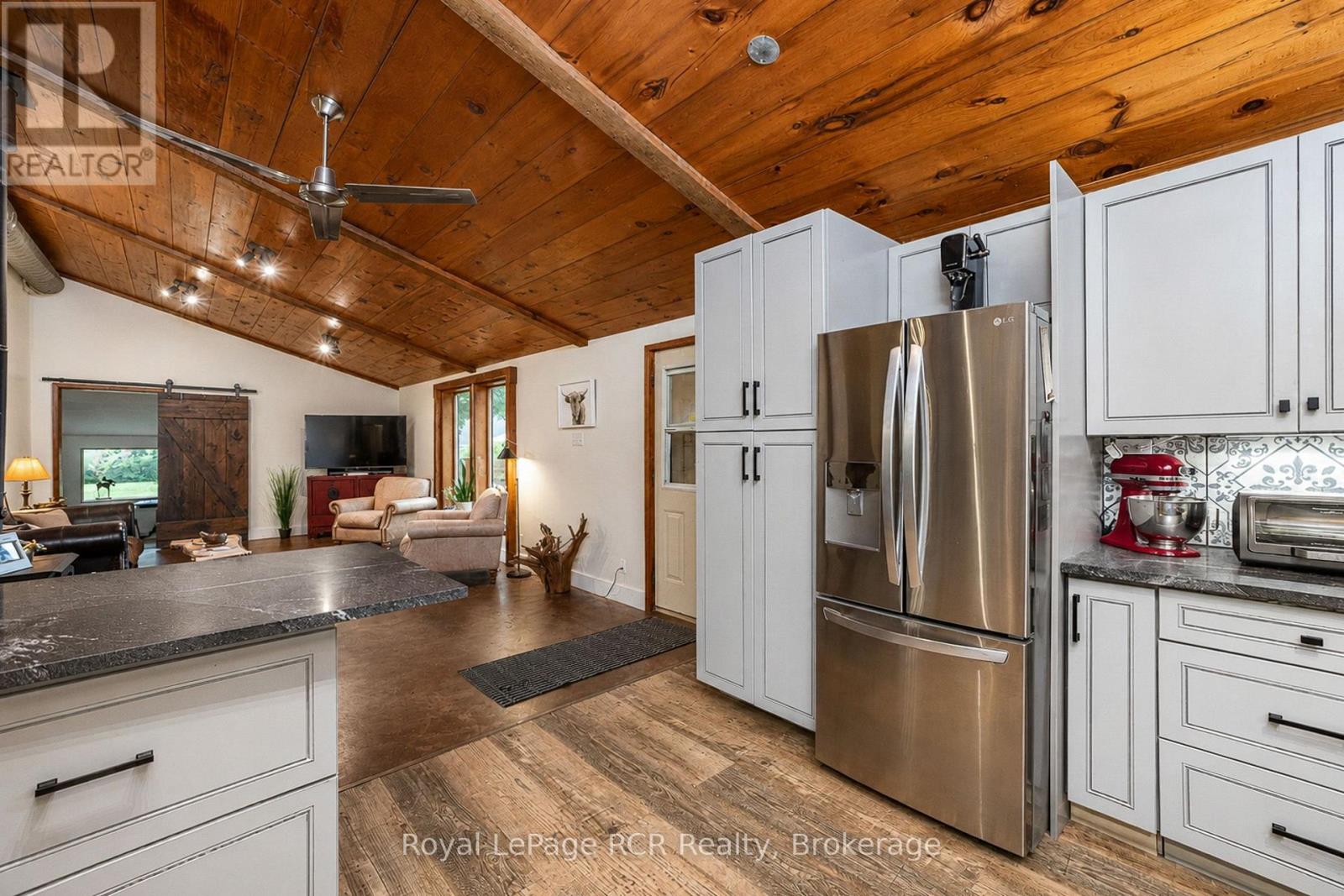 585216 Sideroad 10a Property Photo 10