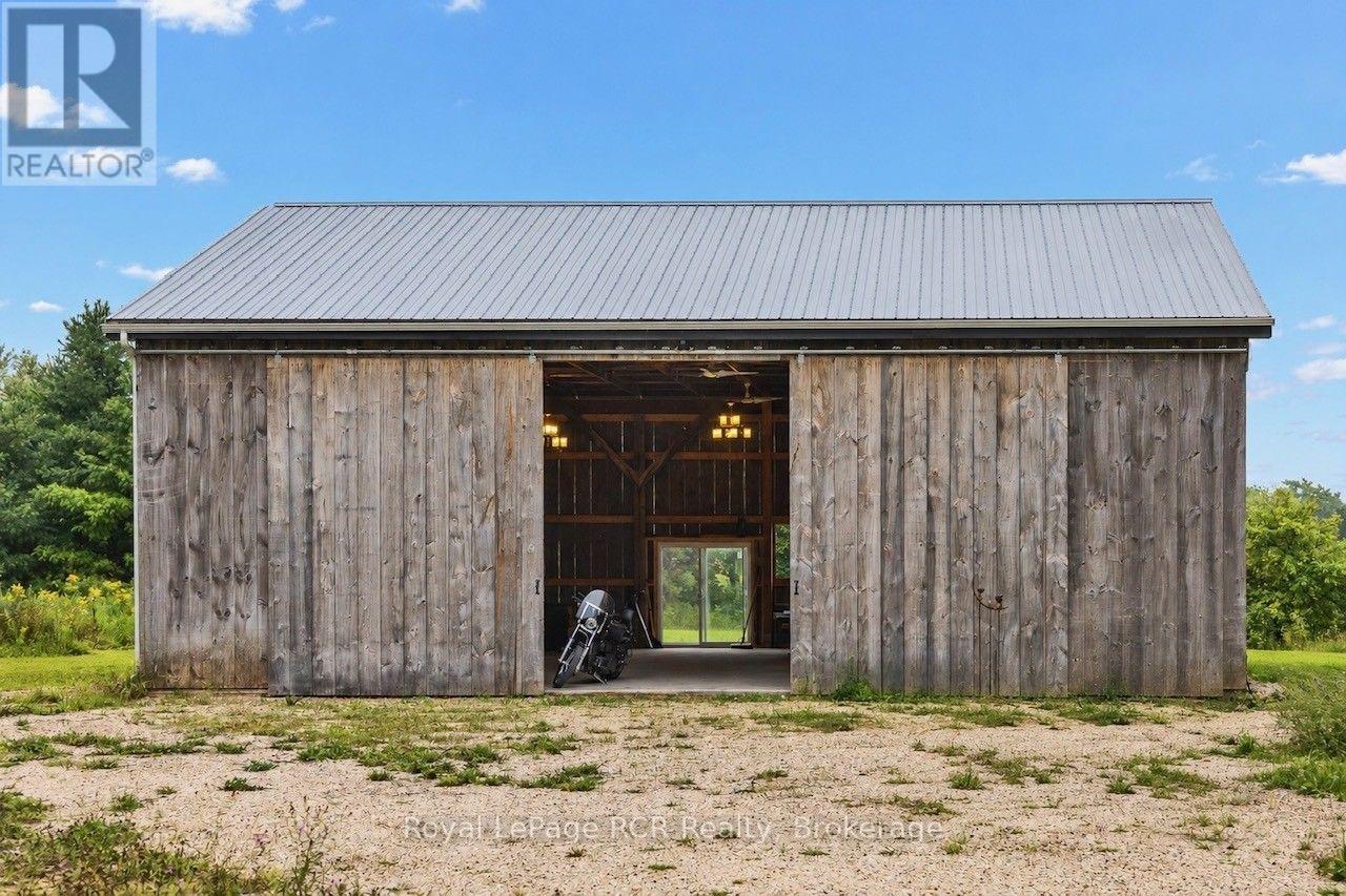 585216 Sideroad 10a Property Photo 27