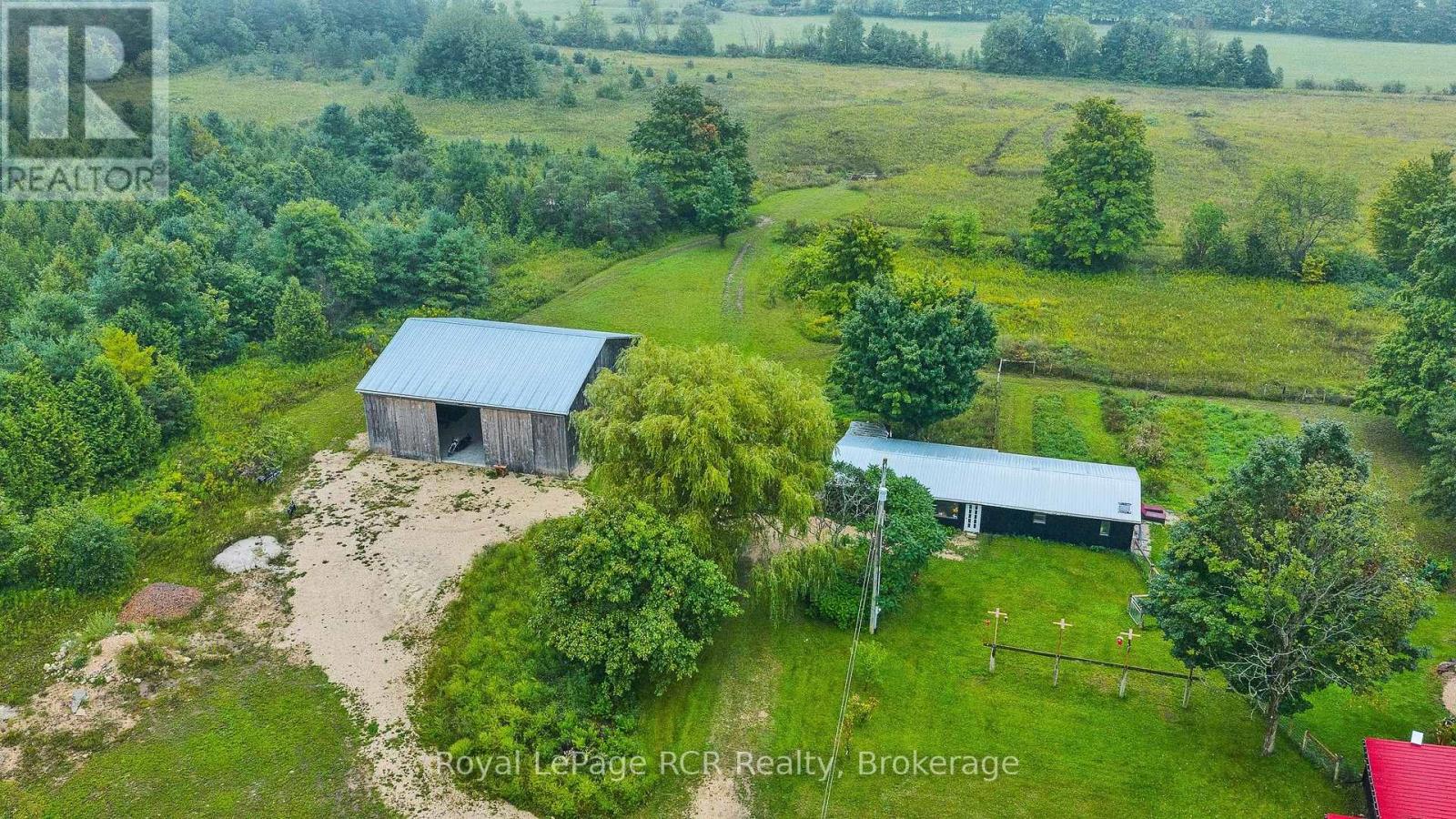 585216 Sideroad 10a Property Photo 34
