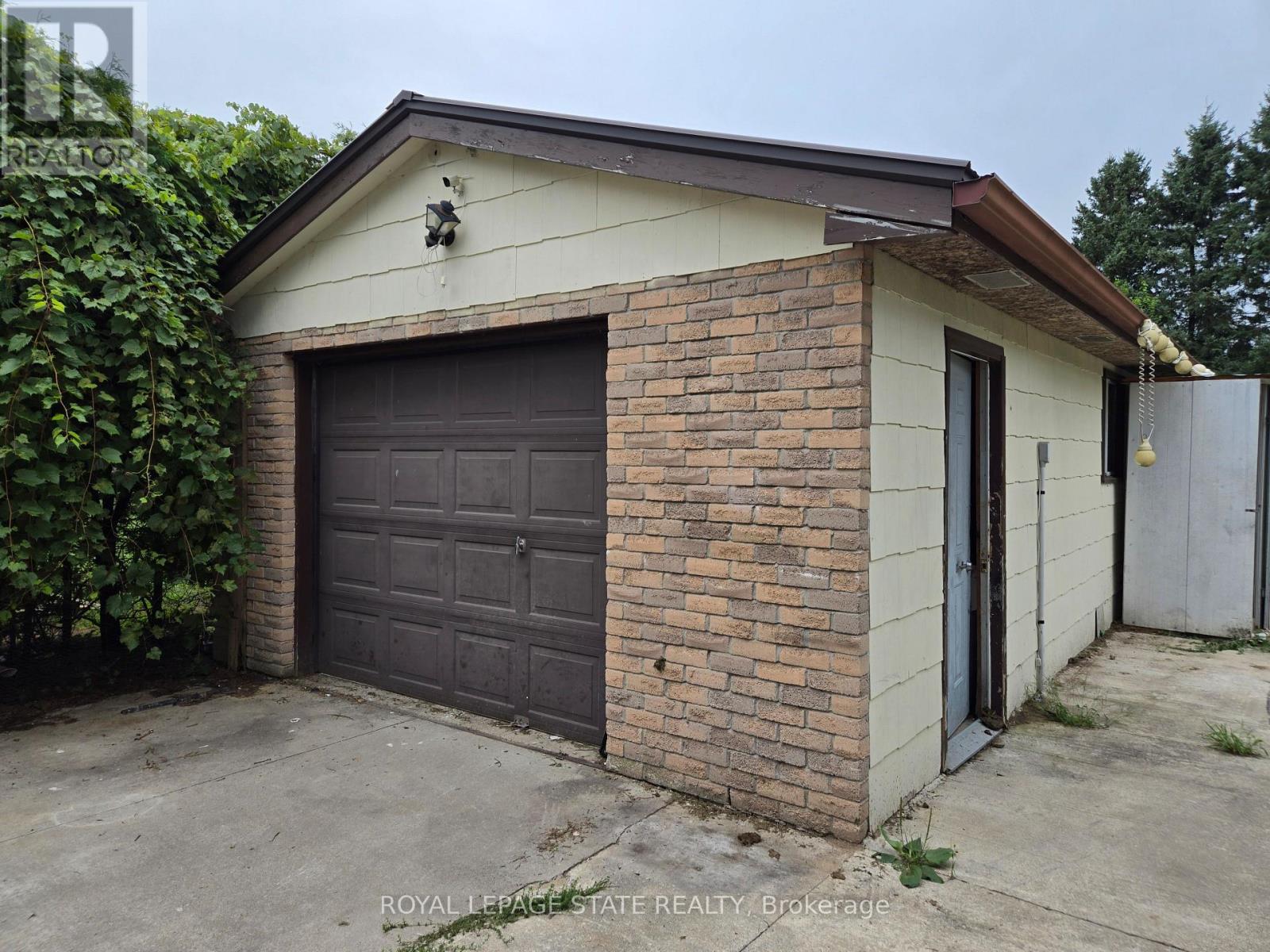 8 Lyndhurst Avenue Property Photo 5