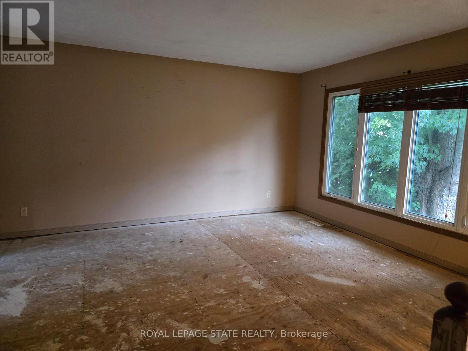 8 Lyndhurst Avenue Property Photo 10