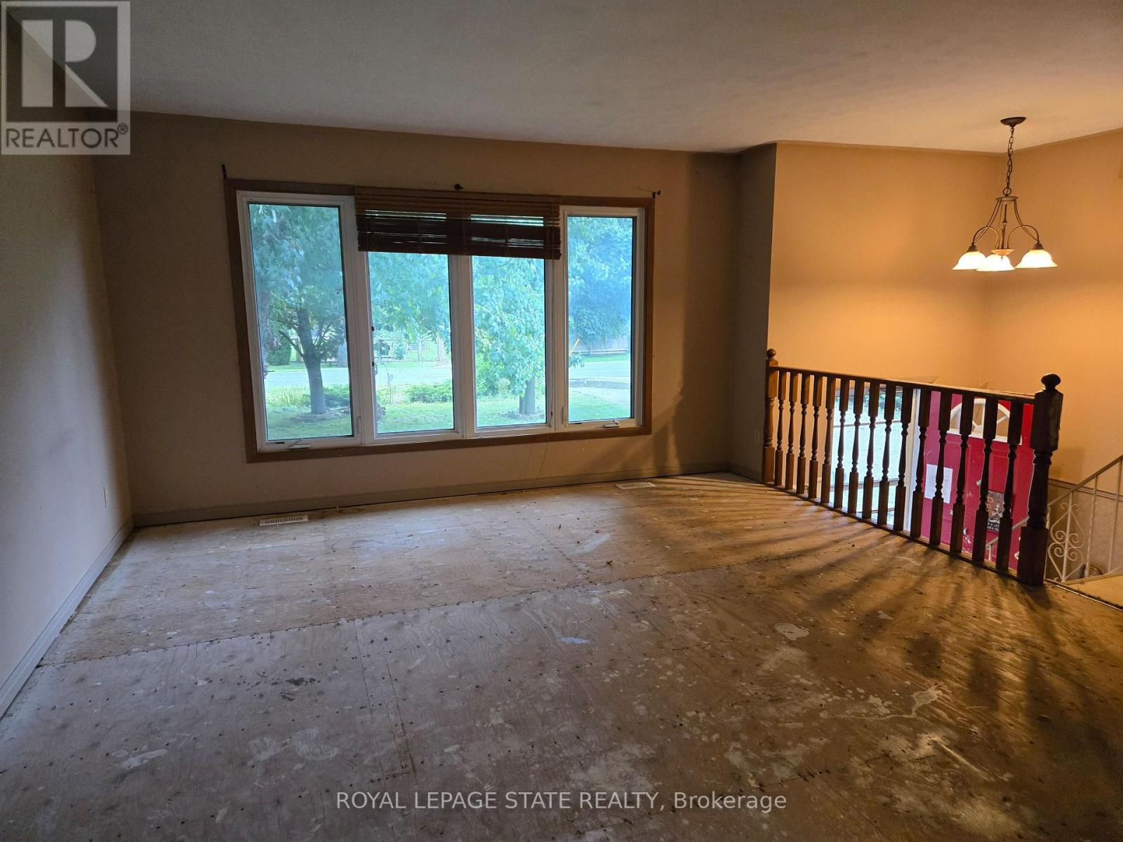 8 Lyndhurst Avenue Property Photo 12