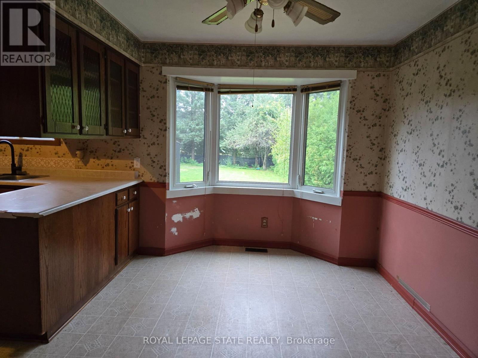 8 Lyndhurst Avenue Property Photo 13