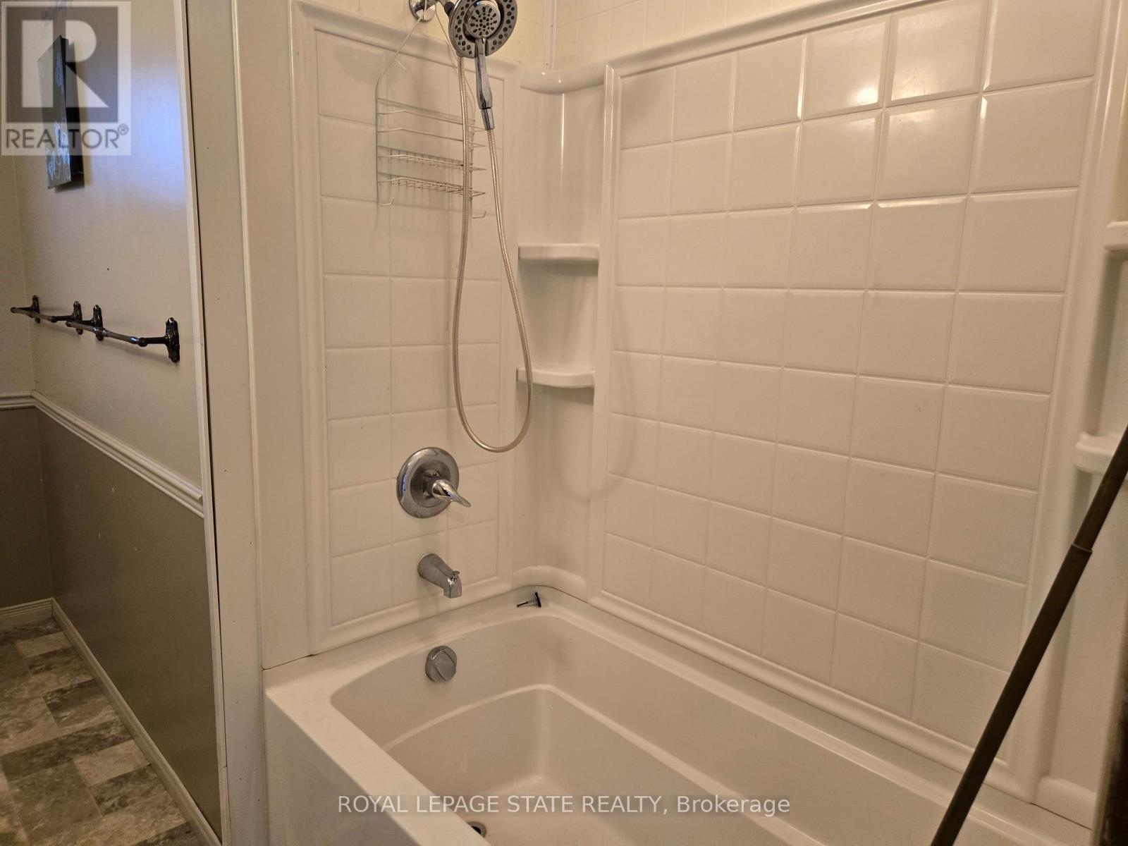 8 Lyndhurst Avenue Property Photo 18